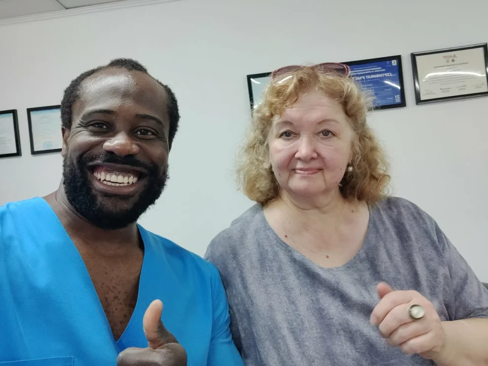 IB Clinic 3D-стельки Москва &mdash; реальная консультация врача-ортопеда Ивунзе с пациентом после 3D-сканирования, метро Беломорская