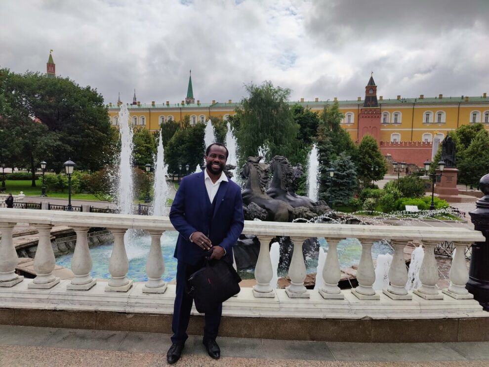 Доктор Бэйзил Ивунзе в V Евразийский ортопедический форум 2025 ⚕️