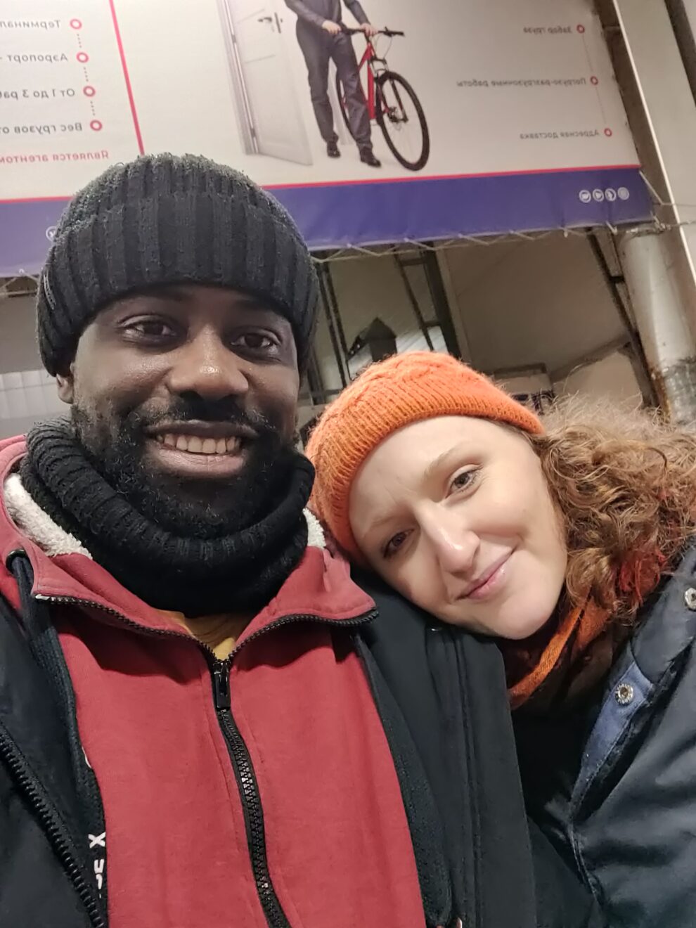 IB Clinic доктор Ивунзе с супругой, российская семья врача-травматолога, Москва