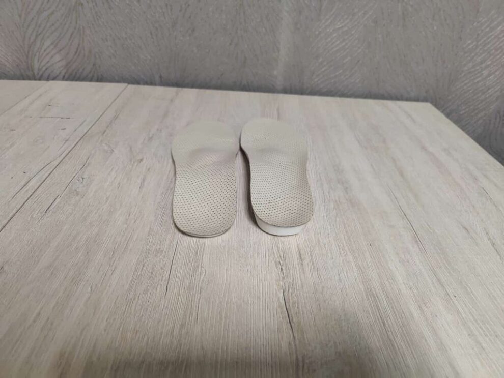 Стелька ортопедическая правая с компенсацией укорочения